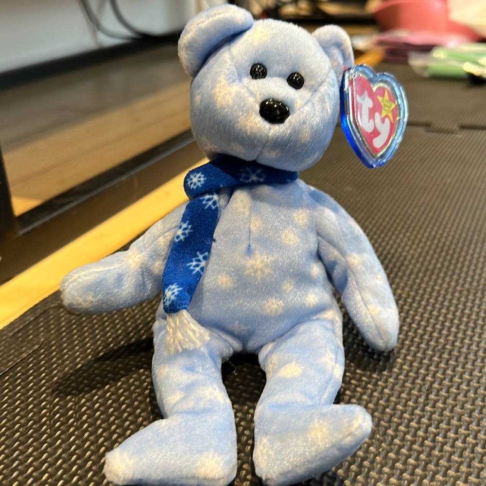 5/$30 - Beanie Baby - 1999 Holiday Teddy
